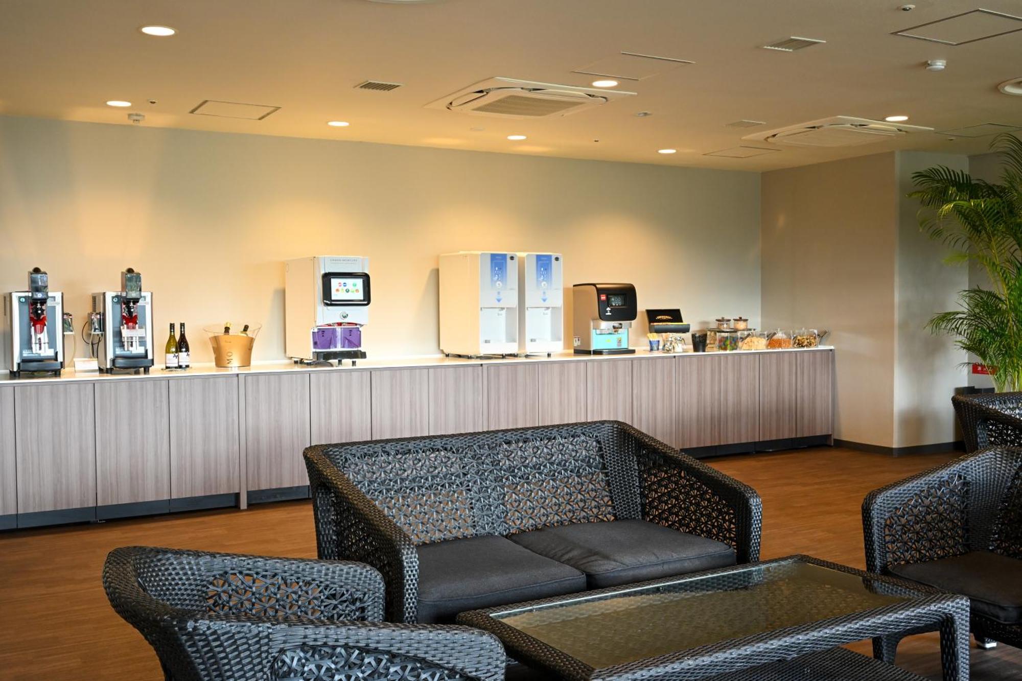 Grand Mercure Okinawa Cape Zanpa Resort Йомітан Екстер'єр фото